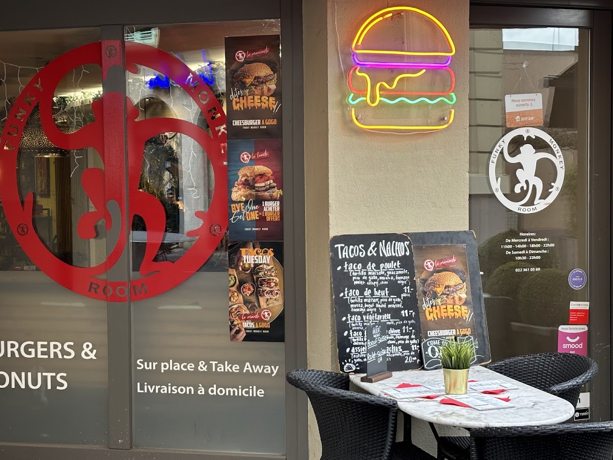 Menu Fmr Funky Monkey Room-4